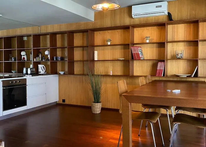 - Downtown With Ac And Parking * Oporto