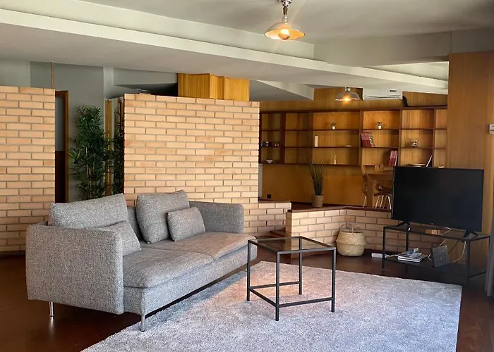 - Downtown With Ac And Parking * Oporto