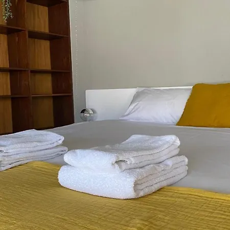 - Downtown With Ac And Parking Apartament